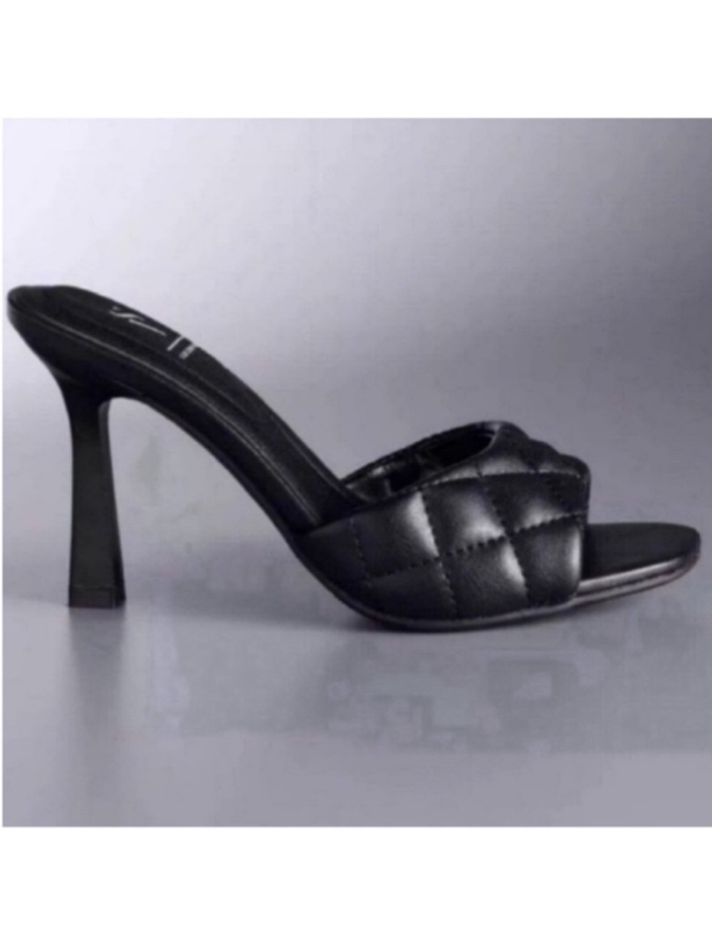 New Simply Vera Vera Wang Heeled Sandals